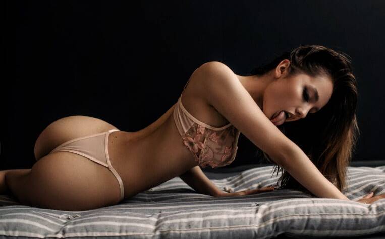 Rus Escort Bayanlar İle Pozisyonlar Zevk Verici