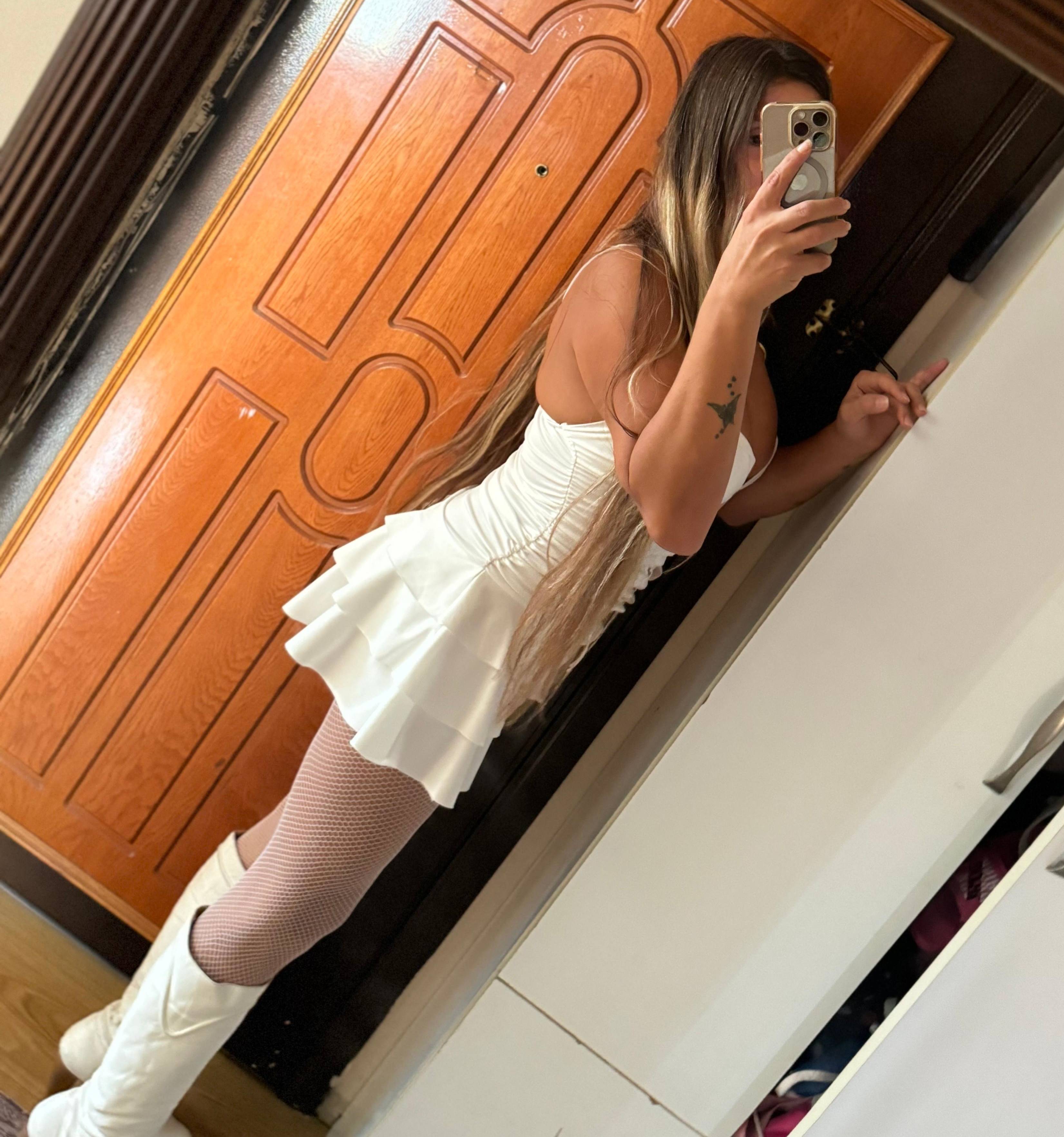 Rus Escort Bayanlar İle Yatakta Sert Seven Zevkler